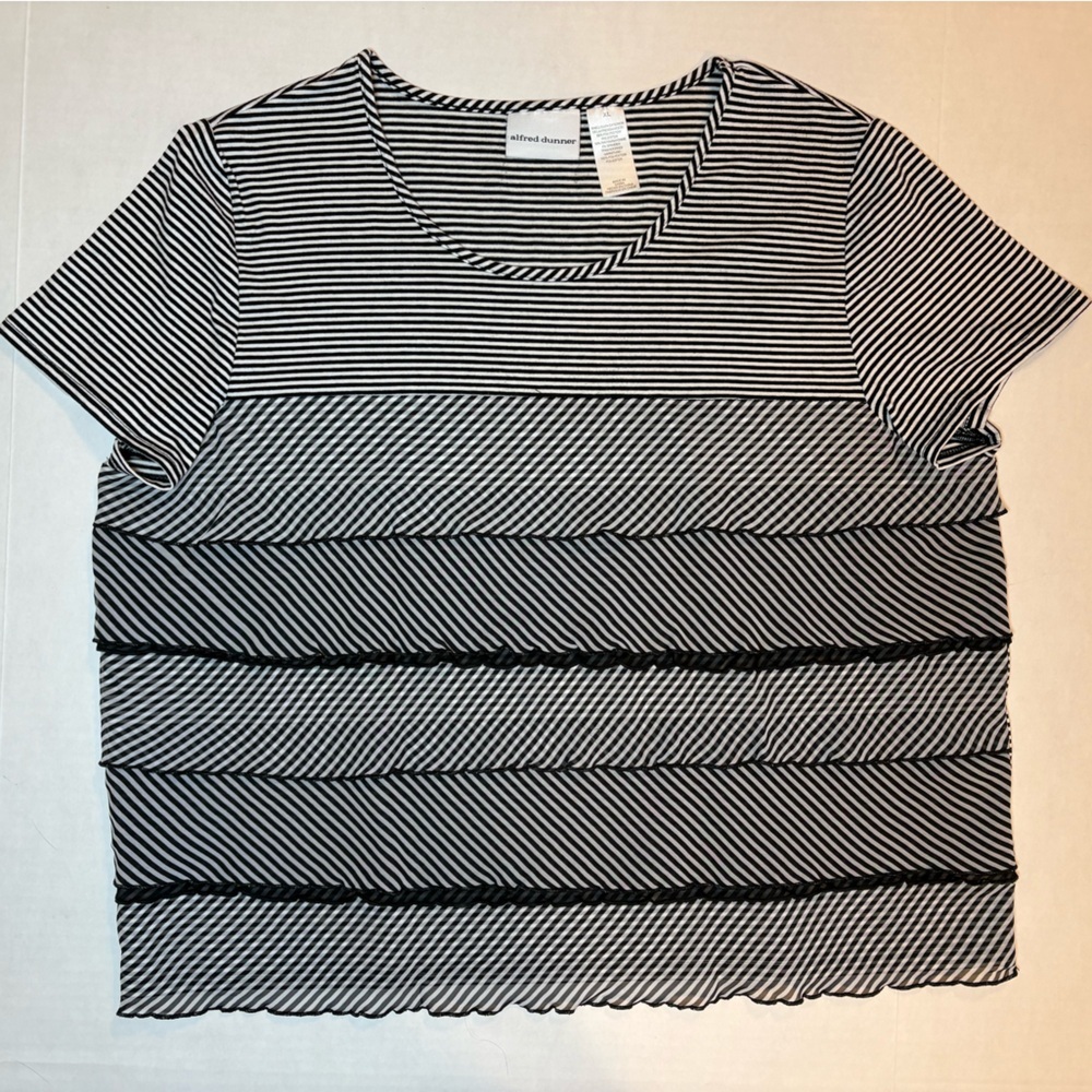 Alfred Dunner black & white striped blouse layered ruffled scoop neck size XL